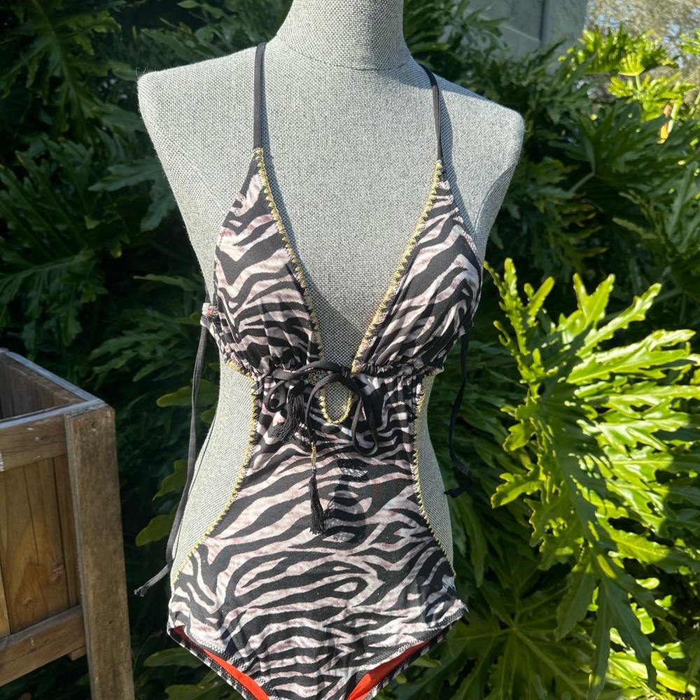 H&M one piece swim suit,size 4